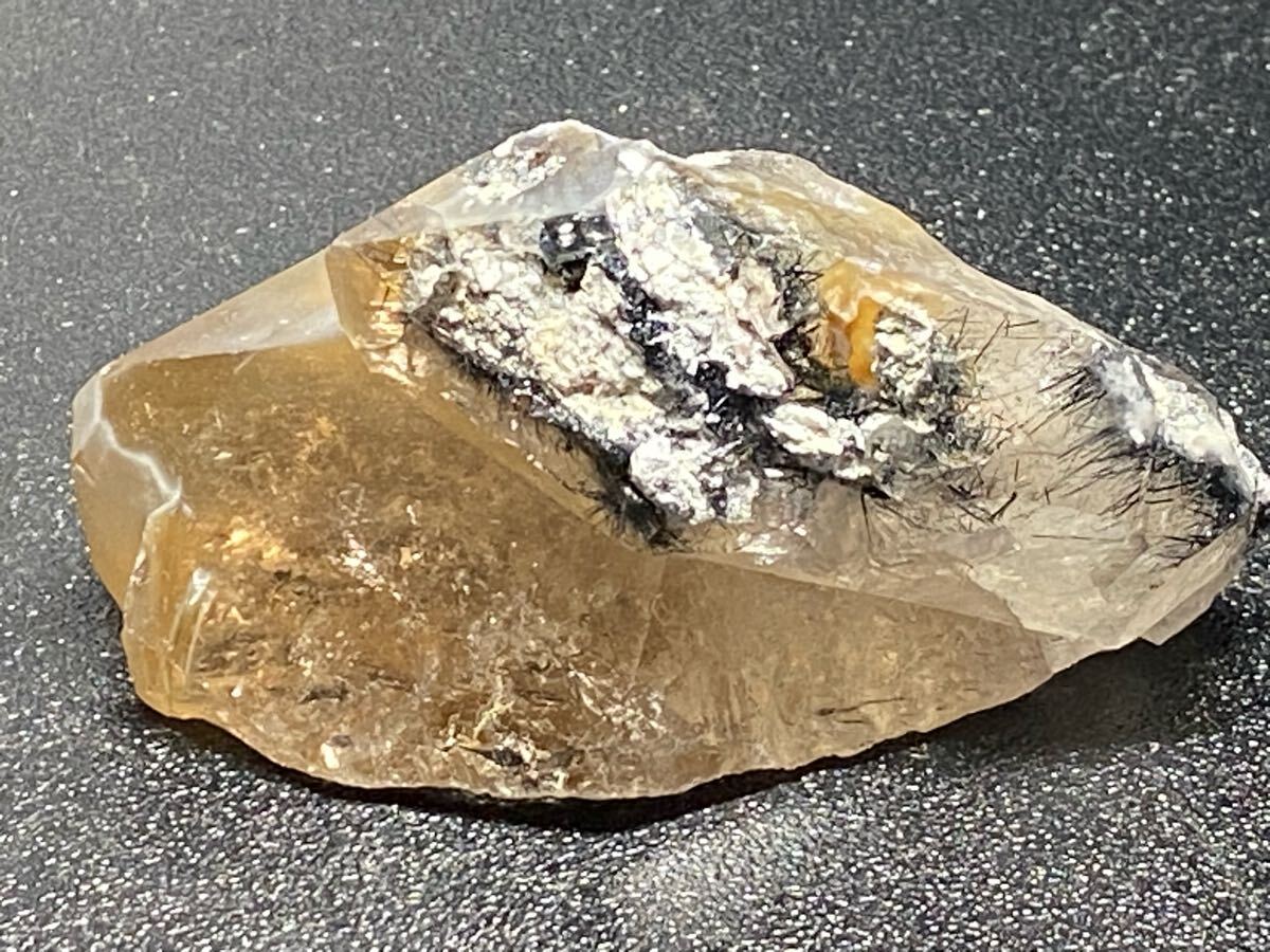 ザギ水晶 ザキ鉱山 ザギマウンテンクォーツ エジリン 82g