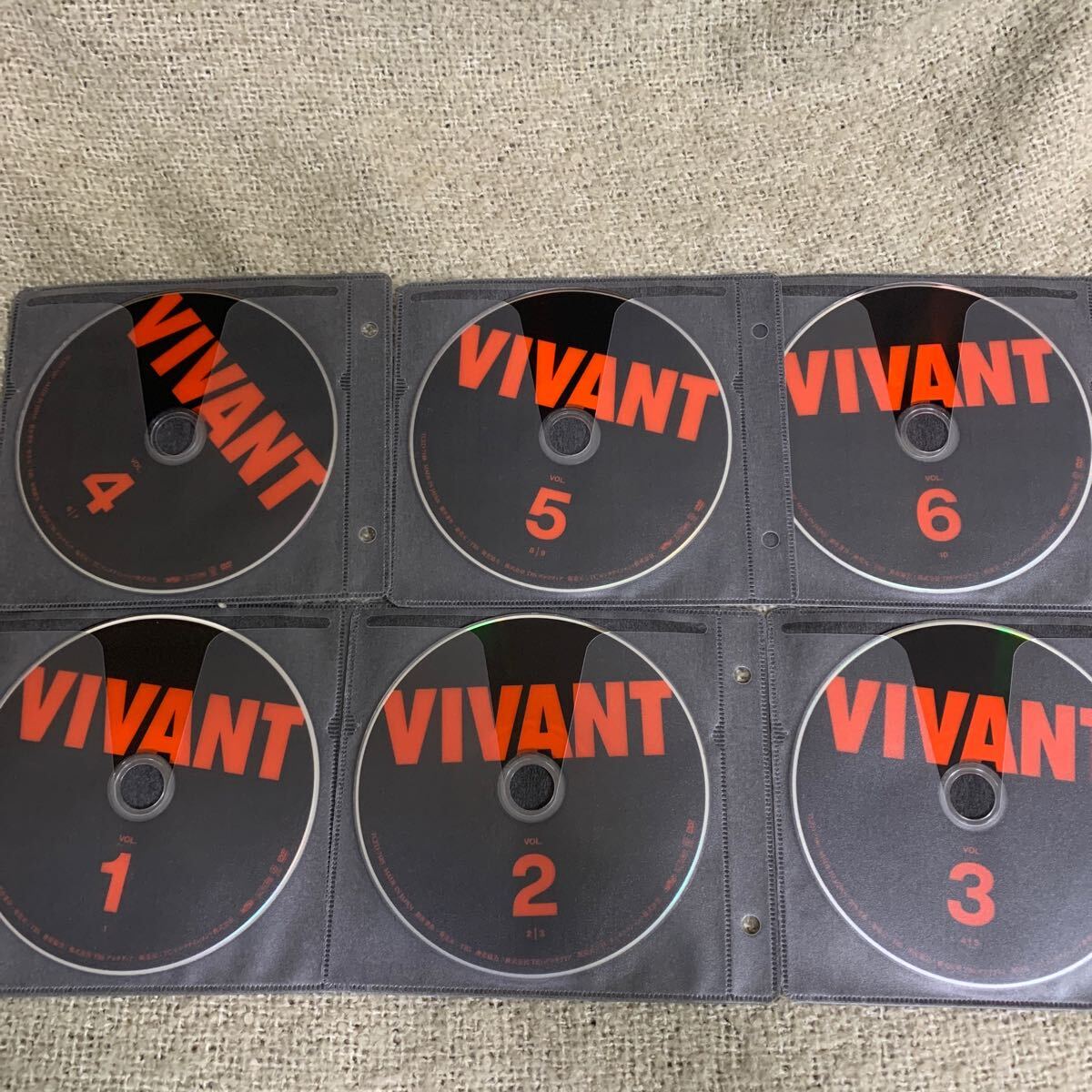 VIVANT ヴィヴァン　DVD 全巻セット　 レンタル落ち　堺雅人　阿部寛　役所広司　松坂桃李　二宮和也