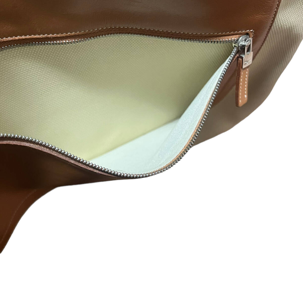 美品 Salvatore Ferragamo サルヴァトーレフェラガモ ワンショルダーバッグ ハンドバッグ レザー キャンバス 茶 ブラウン ベージュ 肩掛け 