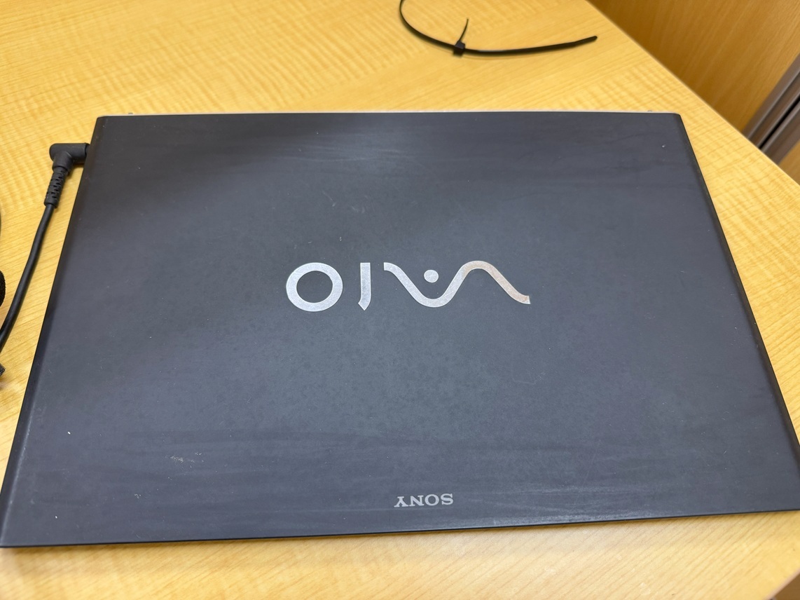 SONY VAIO ноутбук 13 дюймовый SVP132A16N б/у 