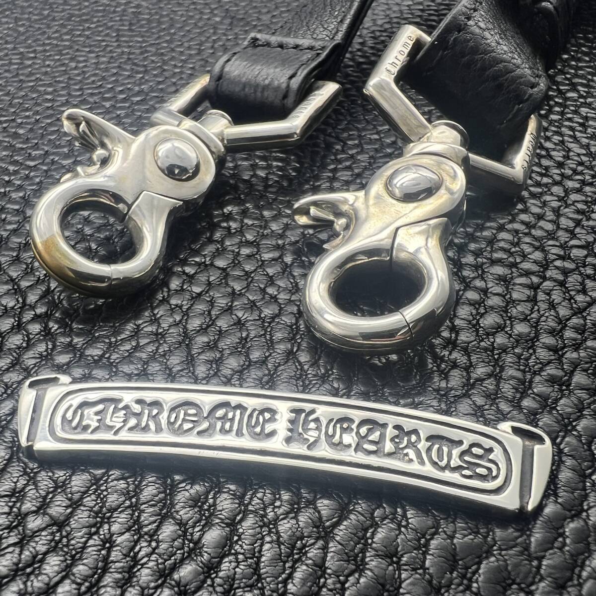 送料無料〉Chrome Hearts クロムハーツ レザー ショルダーバッグ 送料無料〉Chrome Hearts クロムハーツ レザー ショルダーバッグ