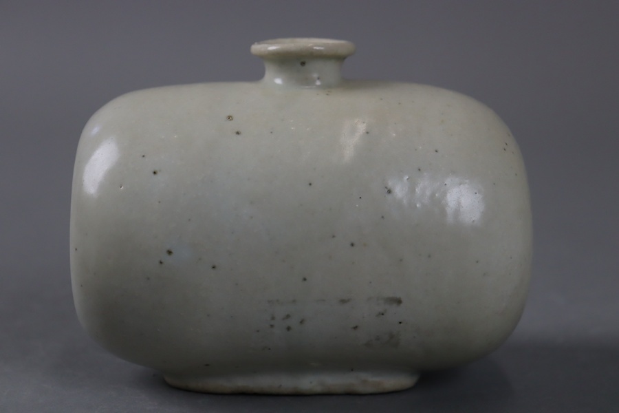 李朝・高麗コレクター放出品 時代 李朝白磁 扁子 壺/中国古玩 李朝・高麗コレクター放出品 時代 李朝白磁 扁子 壺/中国古玩