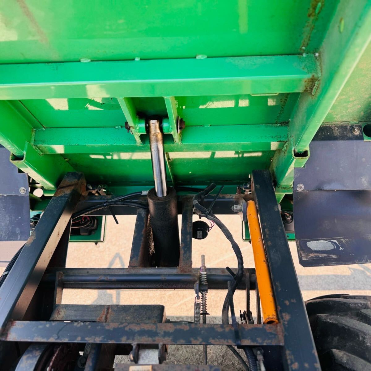 中古】低稼働157アワー!程度良!アテックス ホイル型運搬車 中古】低稼働157アワー!程度良!アテックス ホイル型運搬車