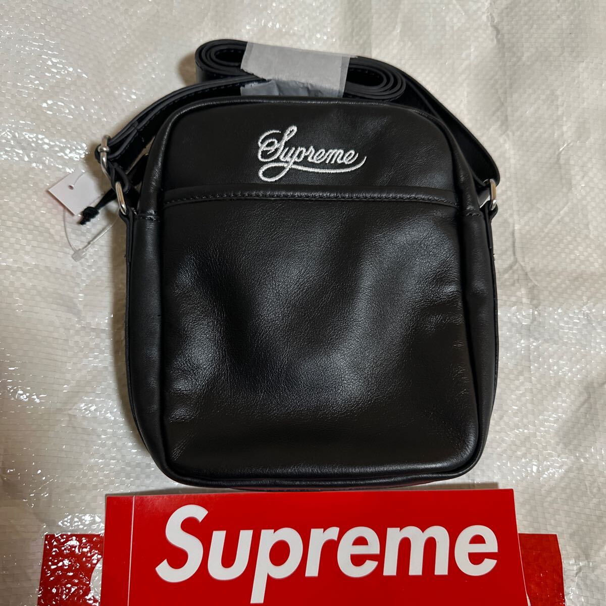 新品】25SS Supreme Nike Leather Shoulder Bag Black 新品】25SS Supreme Nike Leather Shoulder Bag Black