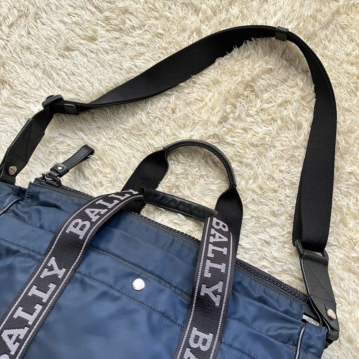 希少現行モデル!! 美品!!】Bally バリー 2way ハンドバッグ 希少現行モデル!! 美品!!】Bally バリー 2way ハンドバッグ