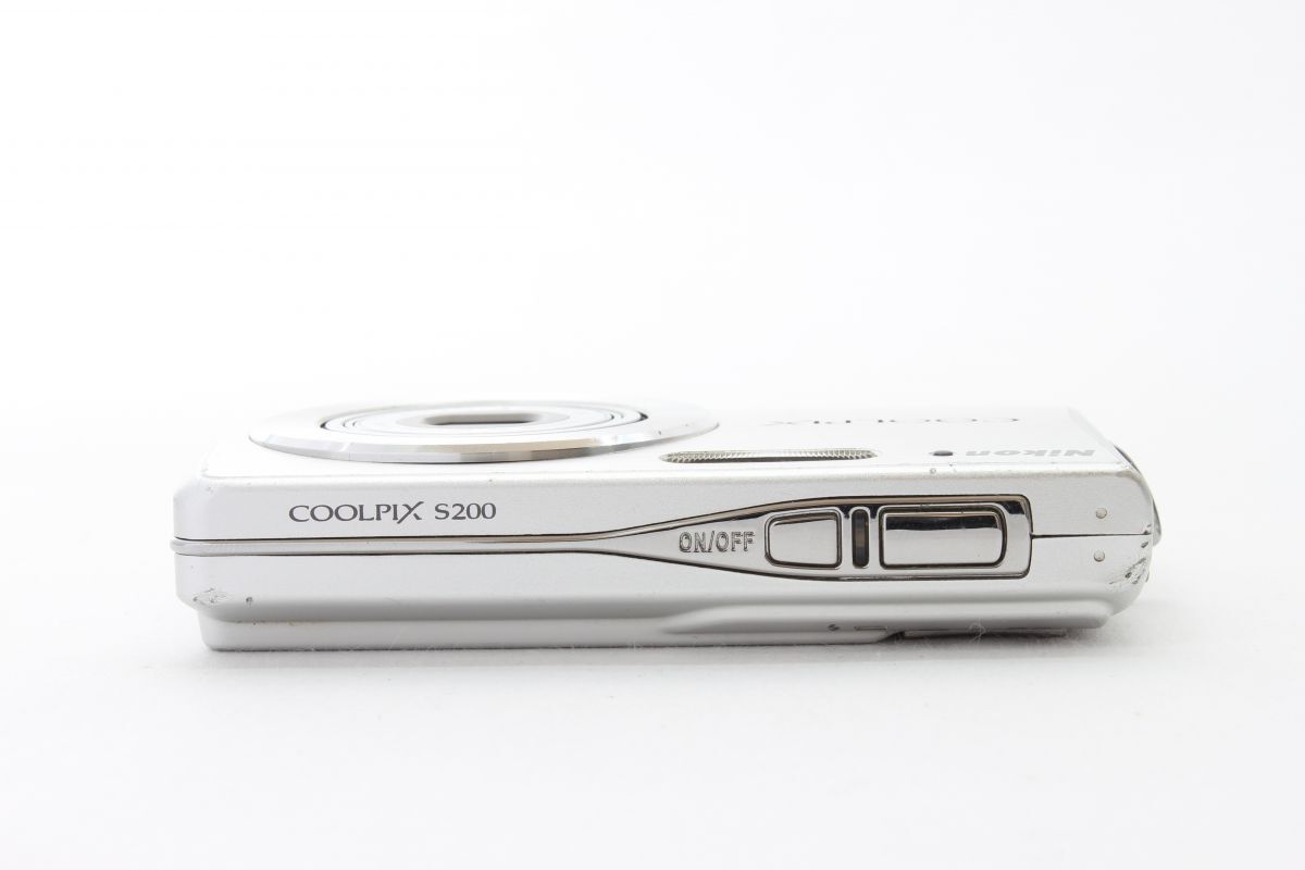 【美品・動作確認済み】Nikon COOLPIX S200 シルバー 動作確認済】デジカメ Nikon COOLPIX S200 シルバー