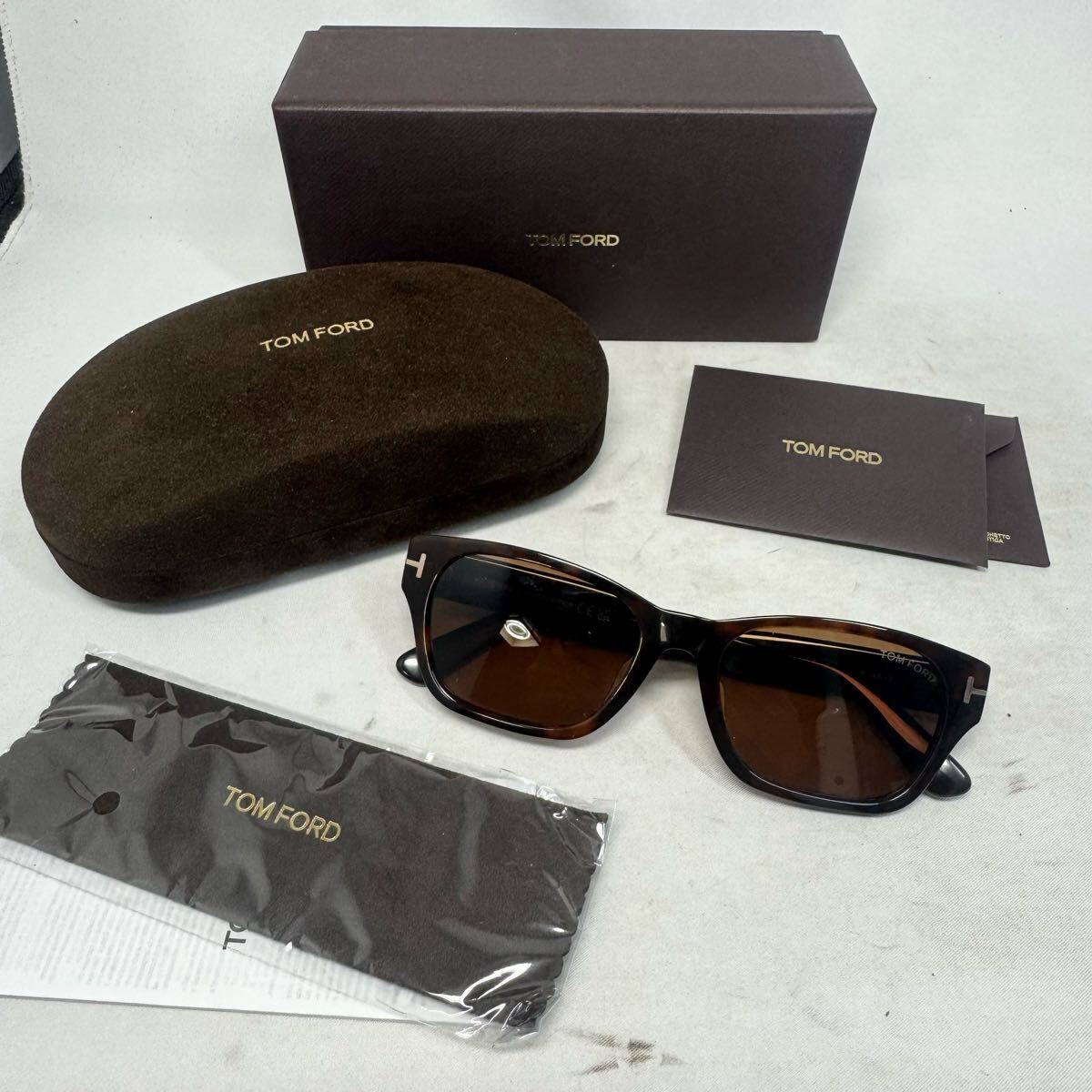 TOM FORD トムフォード TF959-D 52E 5418 145*3 ブラウンべっ甲　サングラス　ブラウンレンズ、メンズ、レディースtf243142