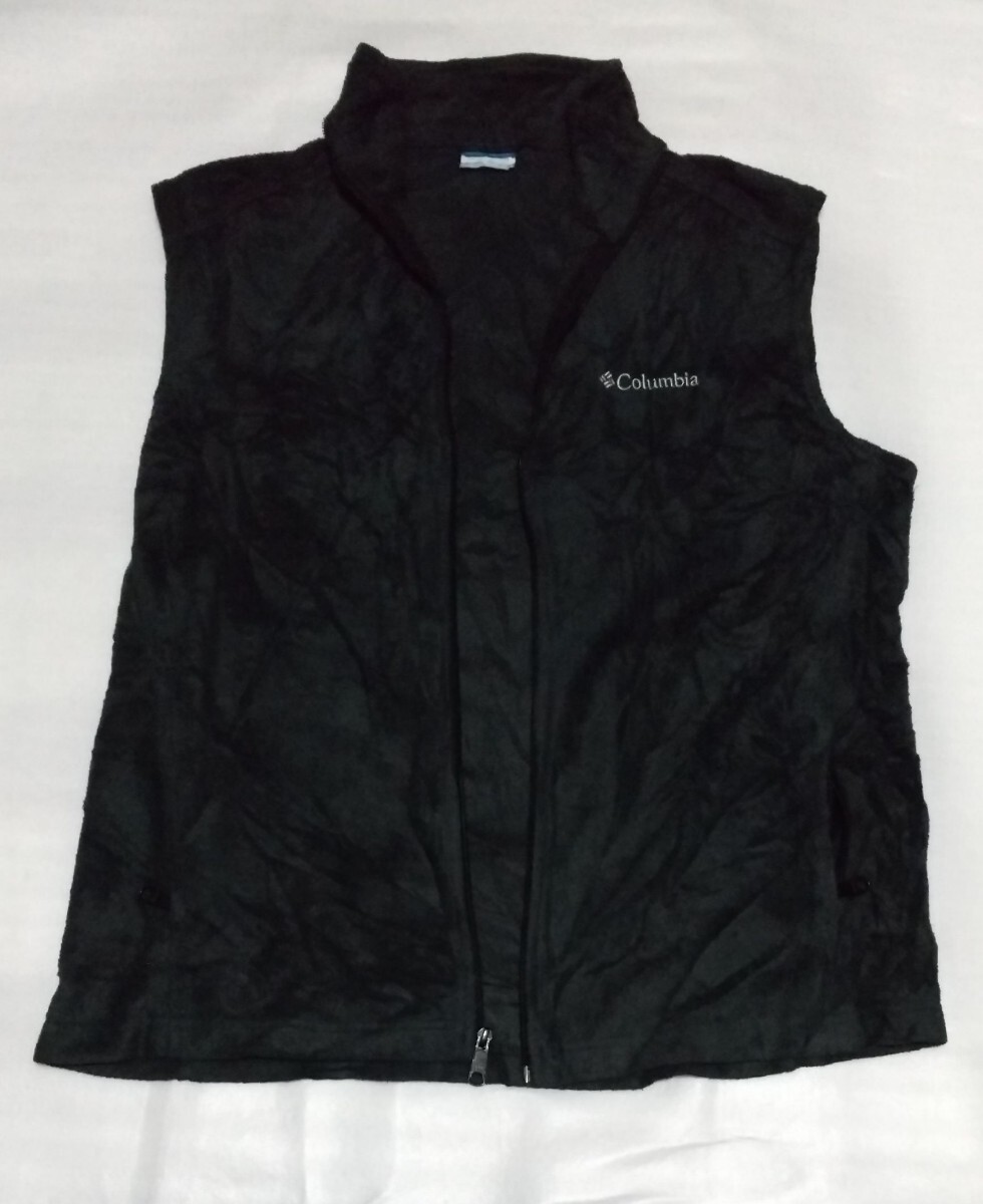 ※Columbiaのベストです。