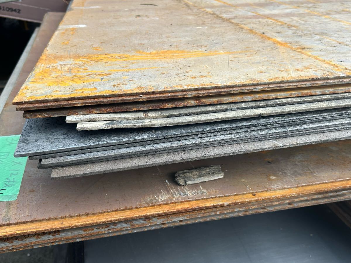 未使用品 敷鉄板 寸法 1,220×2,900×厚さ4mm重量111.5kg 鉄板 未使用品 敷鉄板 寸法 1,220×2,900×厚さ4mm重量111.5kg 鉄板