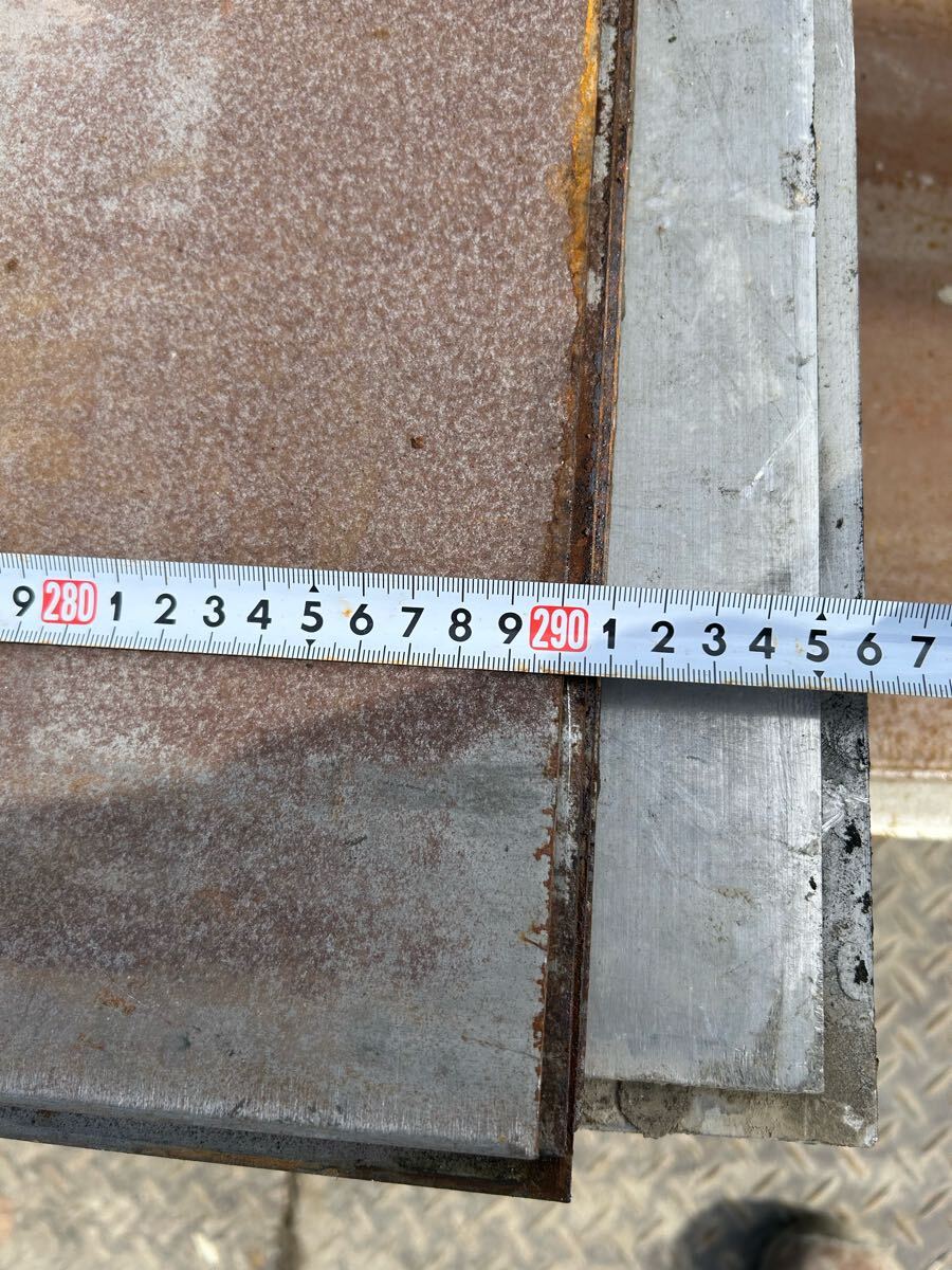未使用品 敷鉄板 寸法 1,220×2,900×厚さ4mm重量111.5kg 鉄板 未使用品 敷鉄板 寸法 1,220×2,900×厚さ4mm重量111.5kg 鉄板