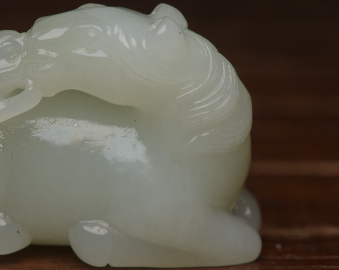 古代 和田玉(ホータン)両面細工彫り『双獣紋』 楕円形玉牌 根付 提げ物 装飾品 197136 人間国宝 中国骨董 和田玉【ホータン翡翠魚が龍に変身