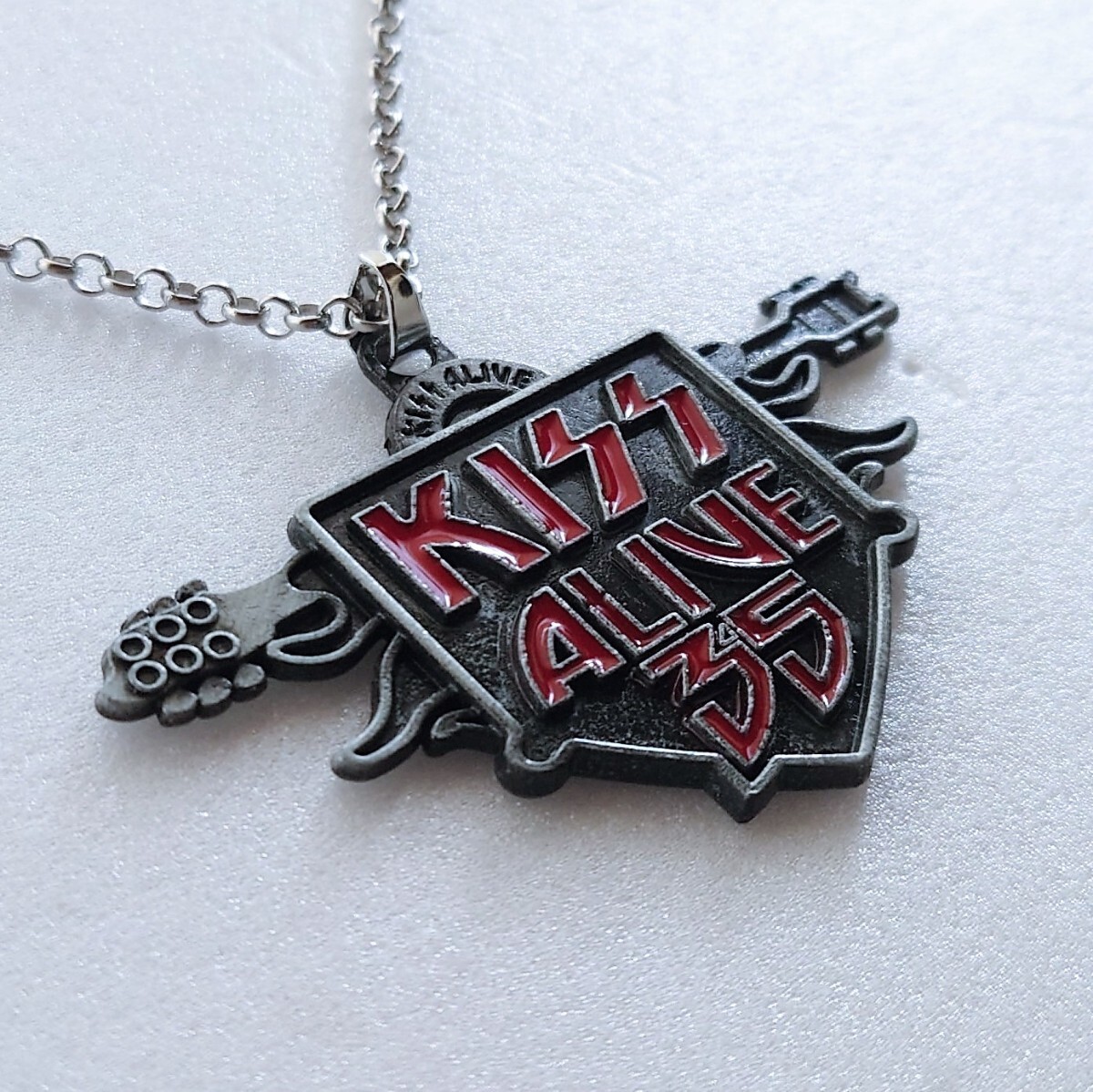 KISS キッス ネックレス