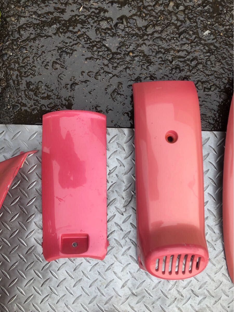 57953■ ジョルノ AF24 (14番台〜) 純正 インナー ボード サイド カバー フロント フェンダー シート 外装 センター メーター ピンク_画像4