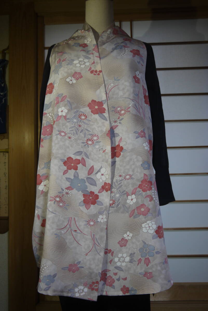 ★Ｄ＆Ｃ著物リメイク?ジレ?ロングベスト?絹?小紋?花　★