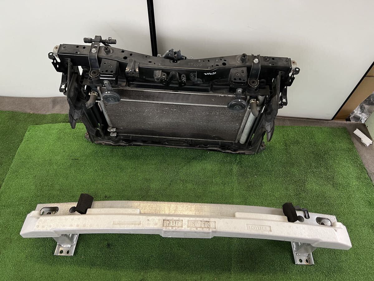 プリウス ZVW30 ラジエーター ラジエター コア アッパーサポート ホーン フードロック シルバー 1F7 プリウス DAA-ZVW30 ラジエター ラジエーターコアサポート 1F7 53201-47903