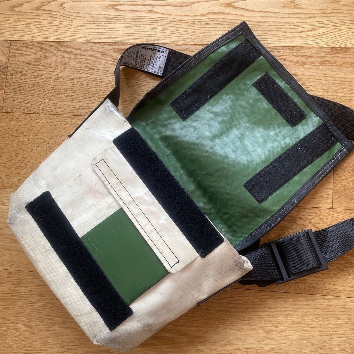 FREITAG F11 LASSIE メッセンジャーバッグ フライターグ FREITAG F11 LASSIE メッセンジャーバッグ フライターグ