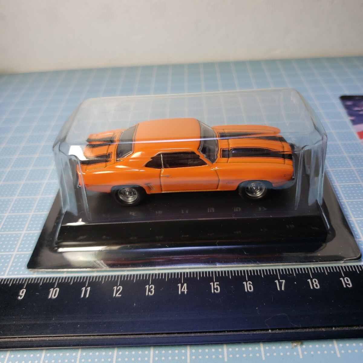 京商 1/64 USAスポーツ ミニカー コレクション シボレー カマロ Z28 オレンジ