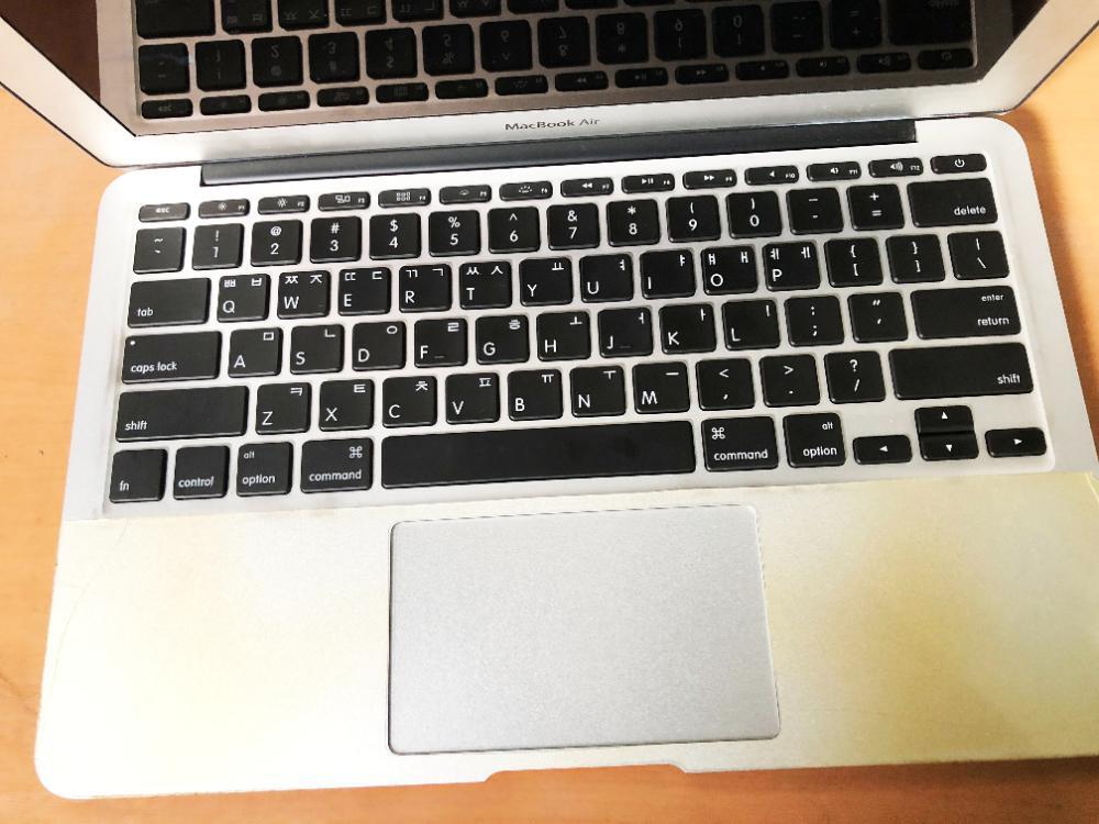 で！ジャンク A1370 MacBook Air すごく綺麗