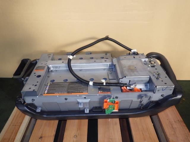 【岩手 盛岡発】中古 純正 スカイライン 前期 DAA-HNV37 HVバッテリー 始動のみ確認 その他未テストジャンク ＜個人宛は支店止め配送＞