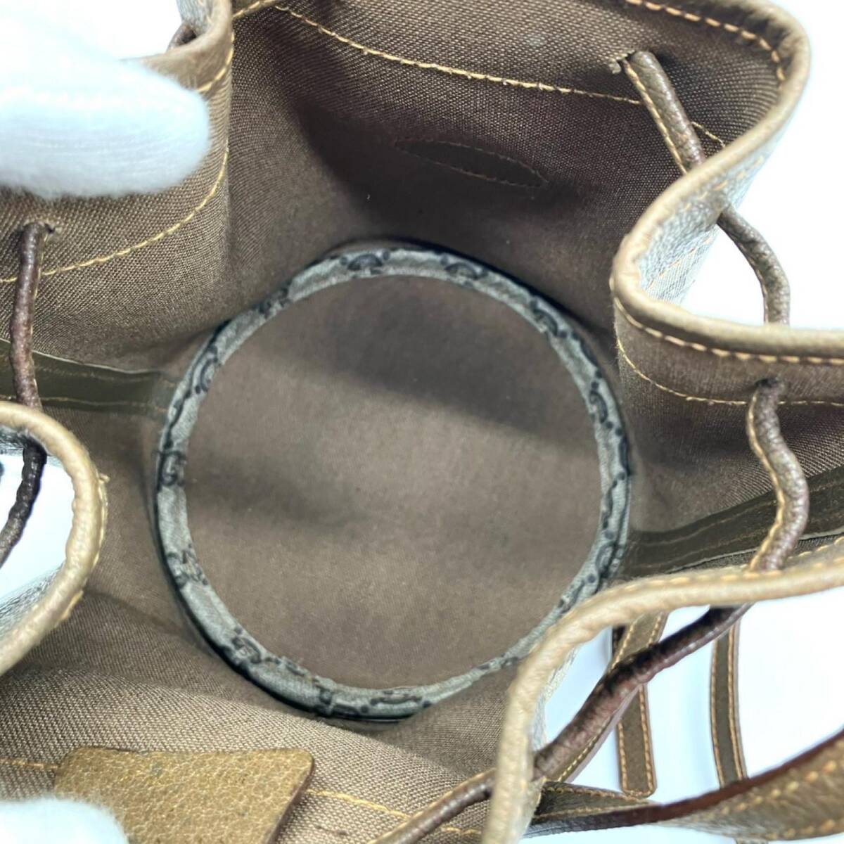 GUCCI グッチ オールドグッチ ショルダーバッグ 巾着型 GGプラス GUCCI グッチ オールドグッチ ショルダーバッグ 巾着型 GGプラス