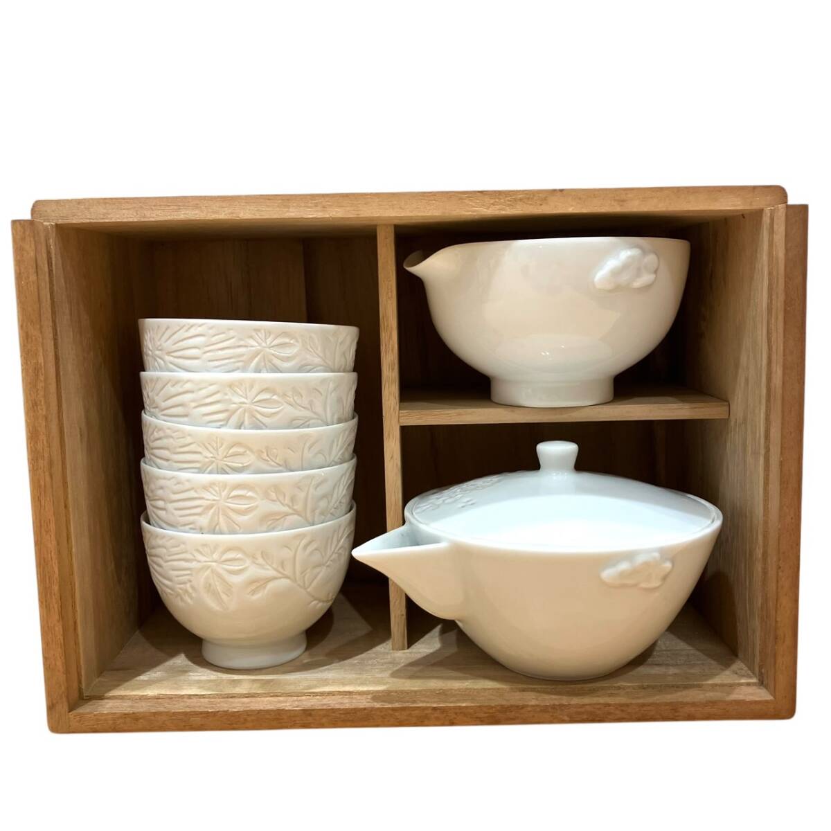 ☆出石焼 昇山作 小嶋昇山 白磁・彫紋様 煎茶道具 急須 湯呑5客 ☆出石焼 昇山作 小嶋昇山 白磁・彫紋様 煎茶道具 急須 湯呑5客