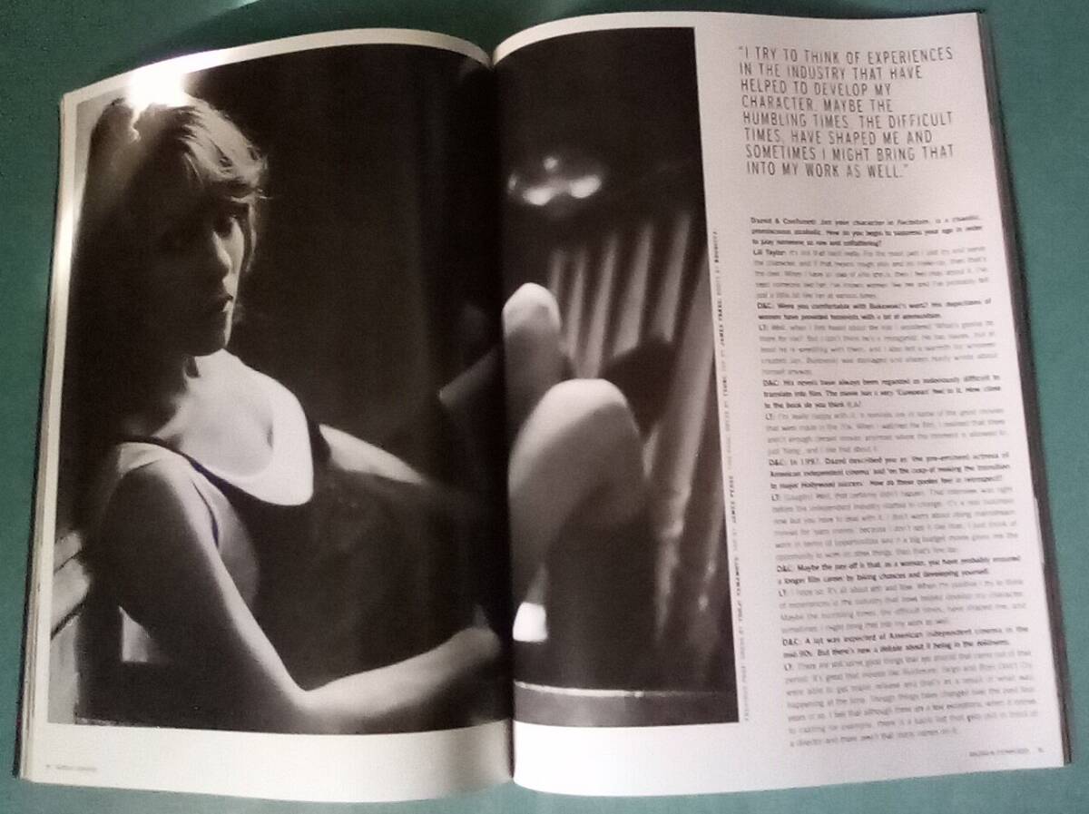 [ супер ценный!]DAZED & CONFUSED DECEMBER 2005 #32 KANYE WEST JAMIE FOXX LILI TAYLOR STEPHEN JONES POLY STYRENE краб e* ткань to