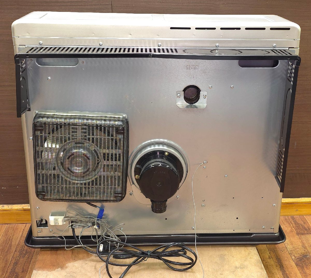 2023年 O/H済 SUNPOT / サンポット 石油暖房機 FF式ストーブ FFR 2023年 O/H済 SUNPOT / サンポット 石油暖房機 FF式ストーブ FFR