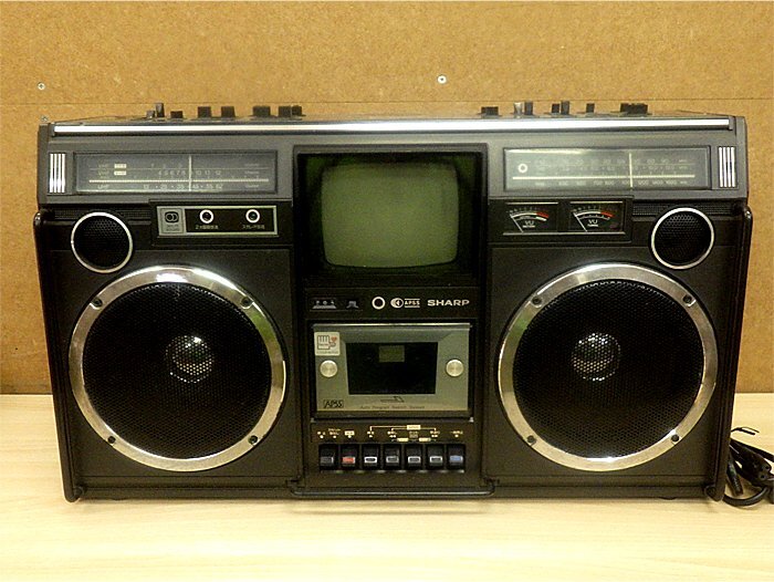 ☆SHARP シャープ THE SEARCHER 5P-R2U ラジオ カセット 白黒 ☆SHARP シャープ THE SEARCHER 5P-R2U ラジオ カセット 白黒