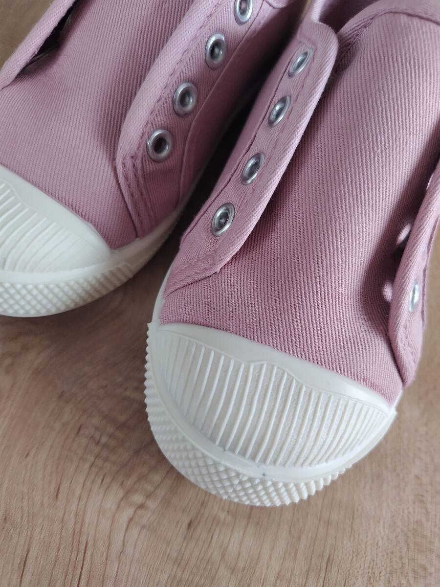 ◆未使用◆Maison de Ravi◆ハトメ スリッポン◆ピンク系◆16cm◆シンプルスニーカー◆キッズシューズ◆上履きにも◆