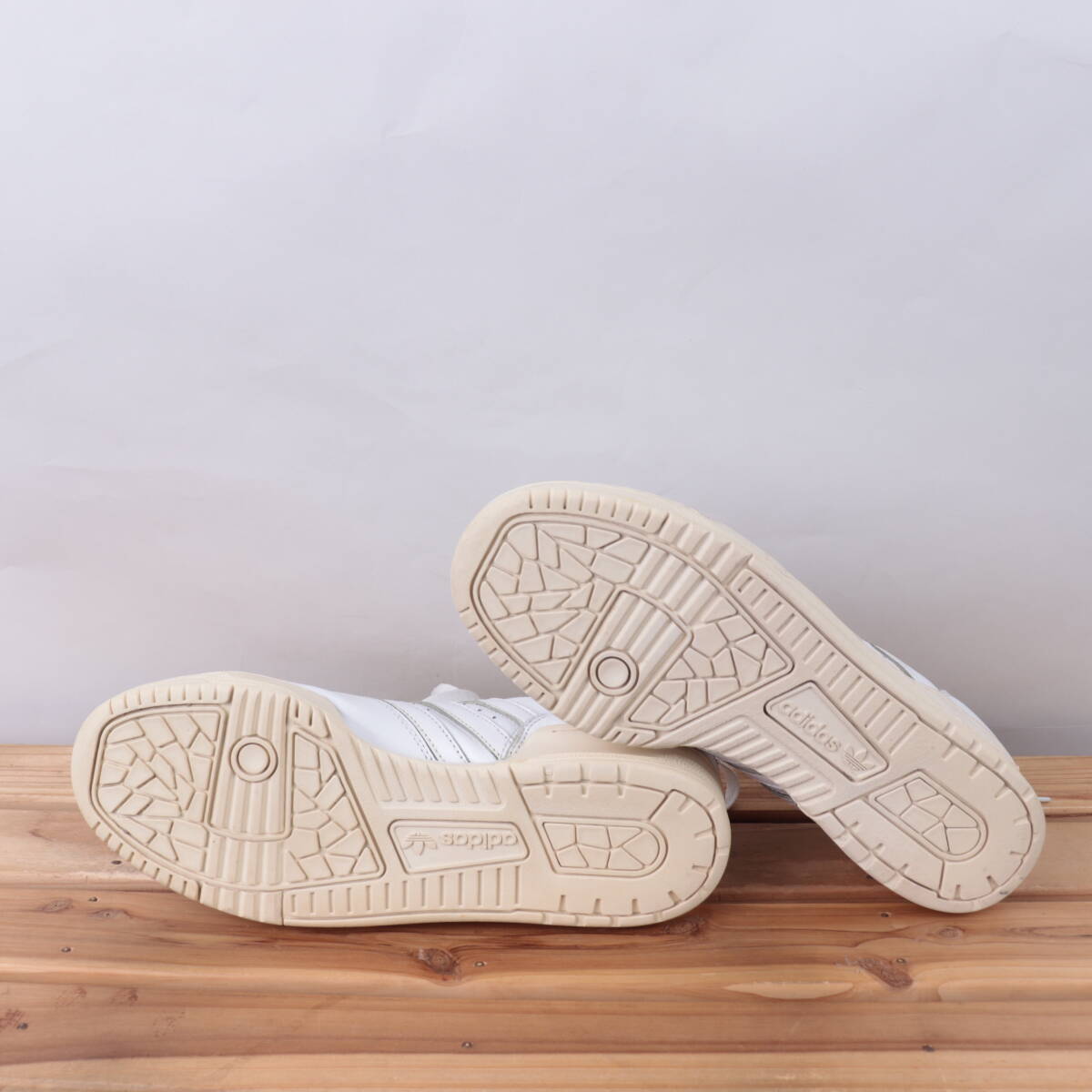 z8422 Adidas соперник Lee low US8 1/2 26.5cm/ белый белый крем adidas Rivalry Low мужской спортивные туфли б/у 
