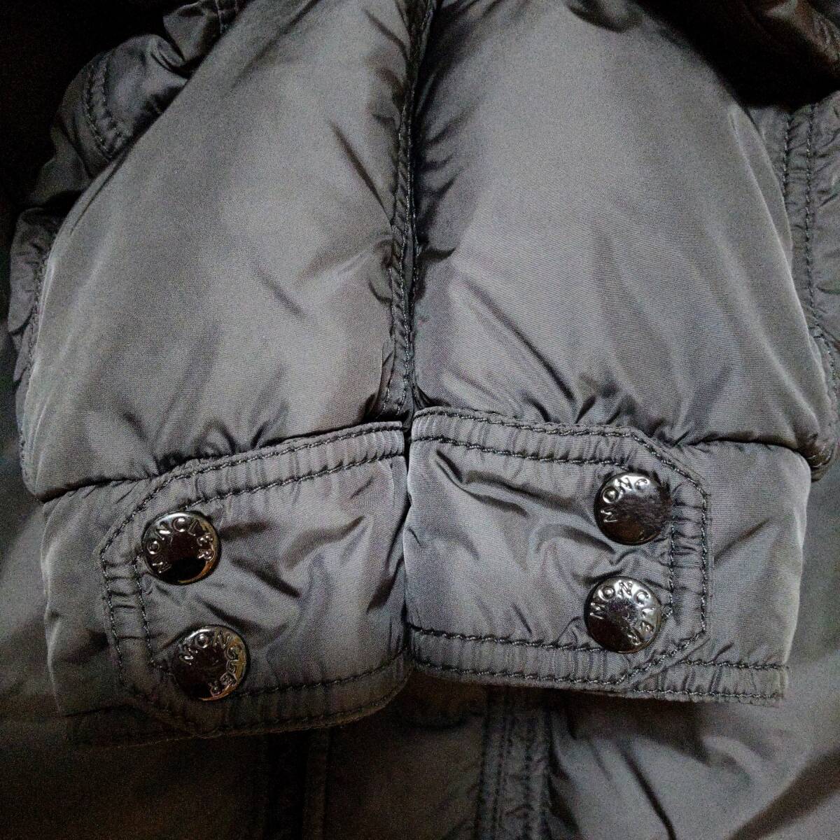 極美品 稀少モデル モンクレール TOURS MONCLER TOURS ダウンジャケット ミリタリー ライダース メンズ2 ブラック黒 送料無料_画像6