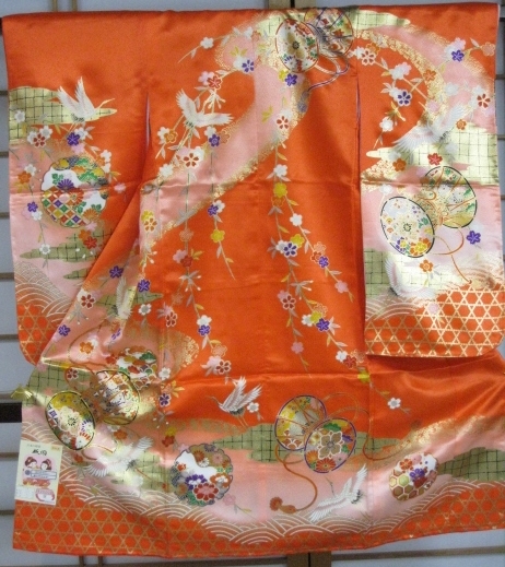 ★ 新品 三つ身(三ツ身)きもの ミニ振袖 絵羽柄 襦袢付 朱赤系