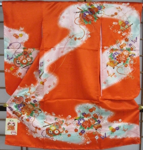 ★ 新品 三つ身(三ツ身)きもの ミニ振袖絵羽柄 襦袢付 朱赤系