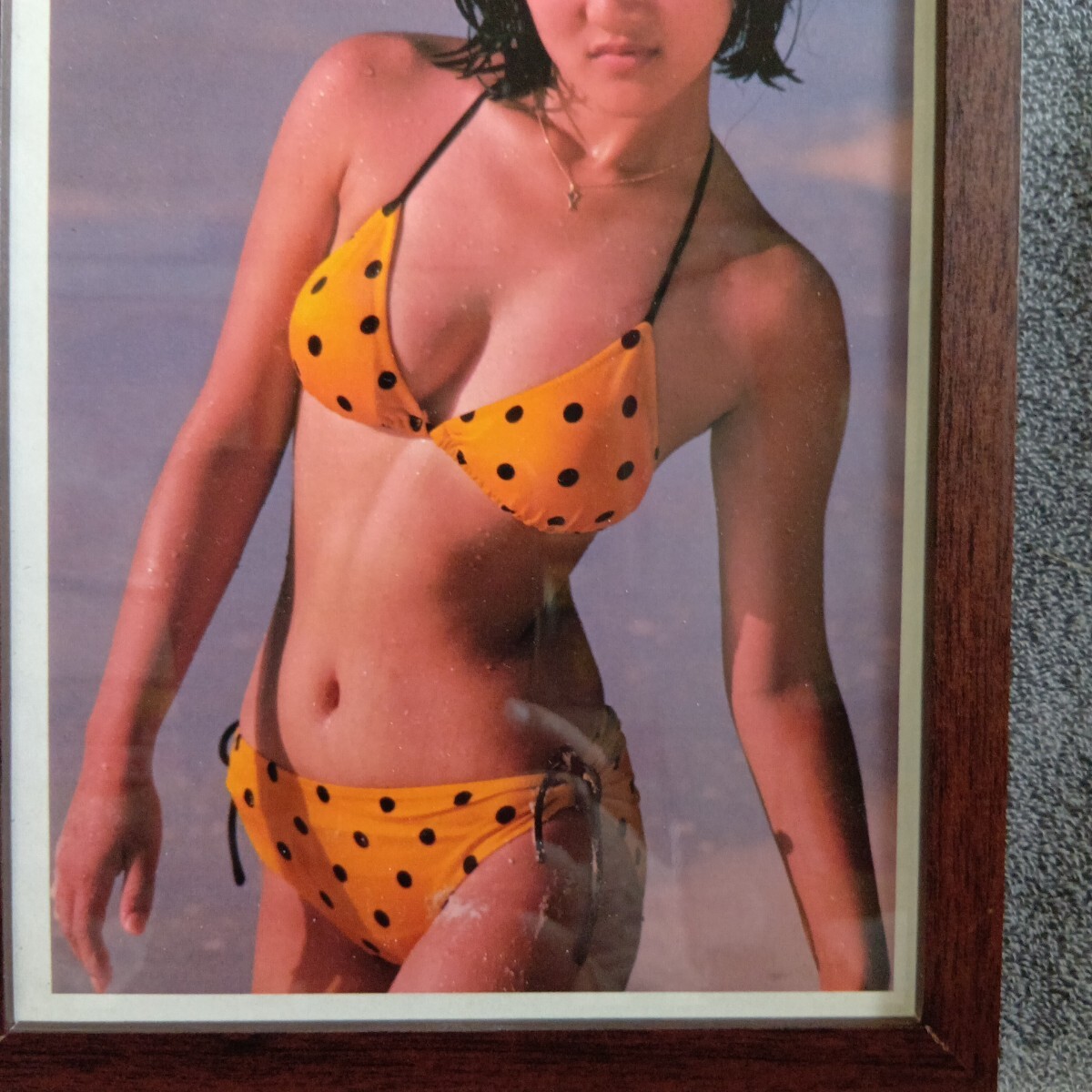 希少 岡田有希子 ビキニ水着写真 額装 (タレント)|売買された 希少 岡田有希子 ビキニ水着写真 額装 (タレント)|売買された