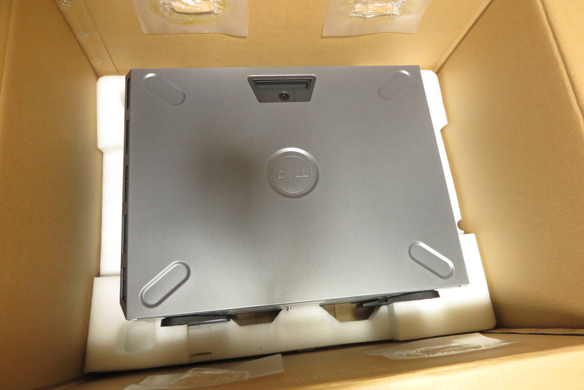 [ Dell ]　PowerEdge T430　Xeon E5-2630 v4 2.2GHz ×2基　メモリ 16GB×4　HDD 1TB×6　(未開(kāi)封)
