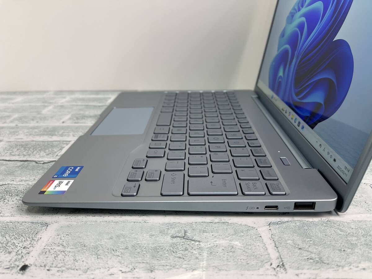富士通 LIFEBOOK CH75/G3 ノートパソコン 第12世代Intel Core i5-1240P メモリ8GB+SSD256GB 指紋認(rèn)証 13.3型WUXGA Win11 送料無(wú)料 N7J927