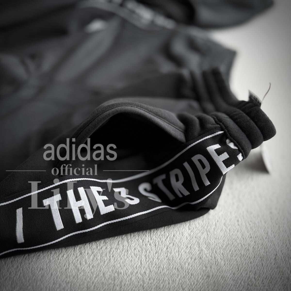 新品未使用 adidas上下セットアップ M 黒 THREE STRIPES スリー