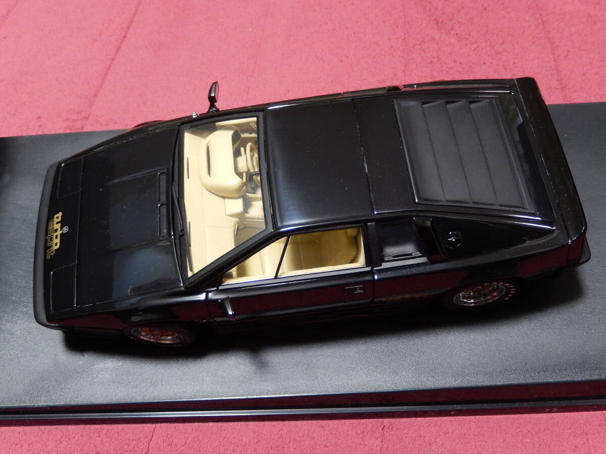 1/18 ロータスエスプリターボ hottoys-c2_1000105075