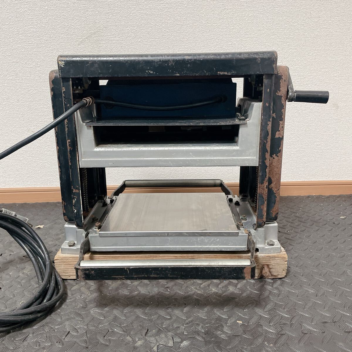 ☆通電確認☆動作難あり☆RYOBI 自動カンナ AP−10N 100V ☆通電確認☆動作難あり☆RYOBI 自動カンナ AP−10N 100V
