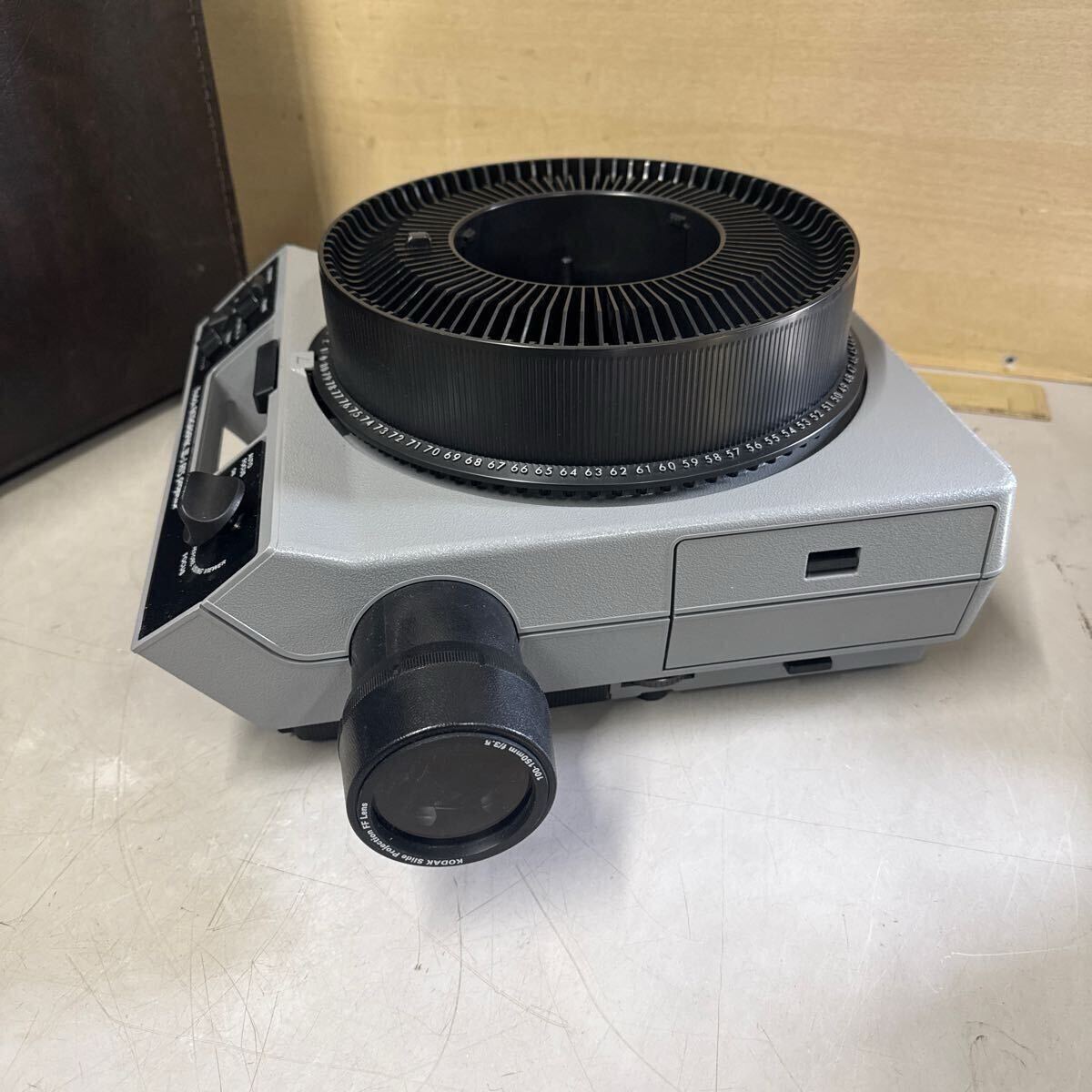 Kodakコダック エクタグラフィック 3 スライド プロジェクター Kodakコダック エクタグラフィック 3 スライド プロジェクター