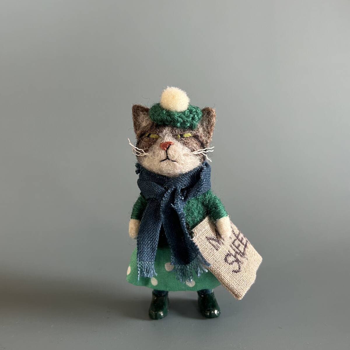 MTK SHEEP羊毛フェルト 猫 ハンドメイド キジ白猫 (羊毛フェルト MTK SHEEP羊毛フェルト 猫 ハンドメイド キジ白猫 (羊毛フェルト
