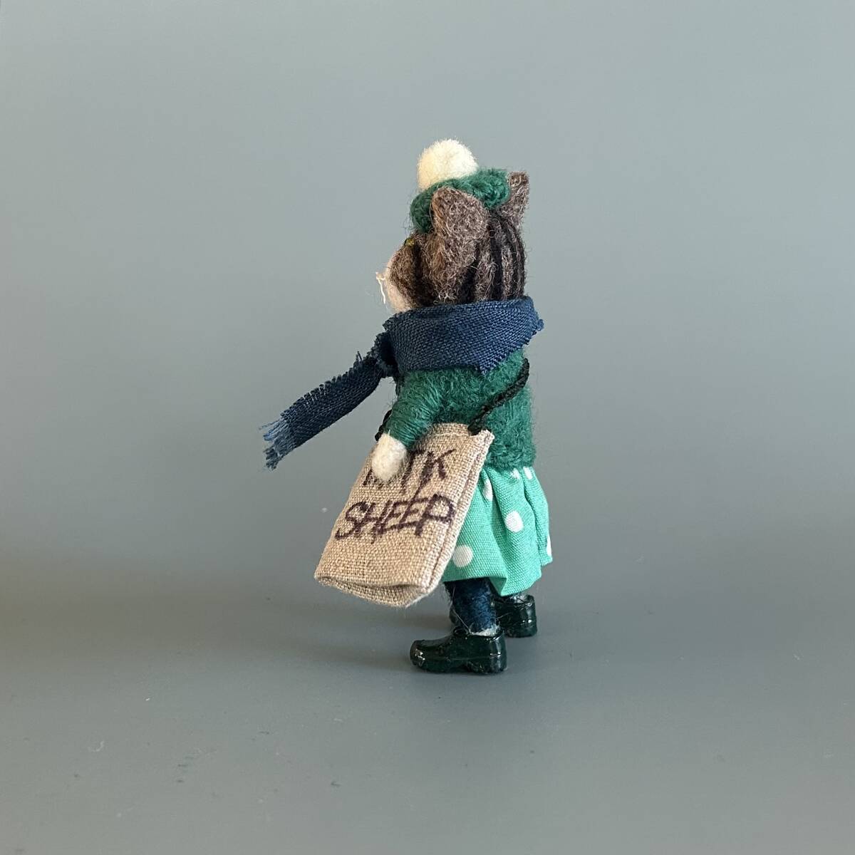 MTK SHEEP羊毛フェルト 猫 ハンドメイド キジ白猫 (羊毛フェルト MTK SHEEP羊毛フェルト 猫 ハンドメイド キジ白猫 (羊毛フェルト