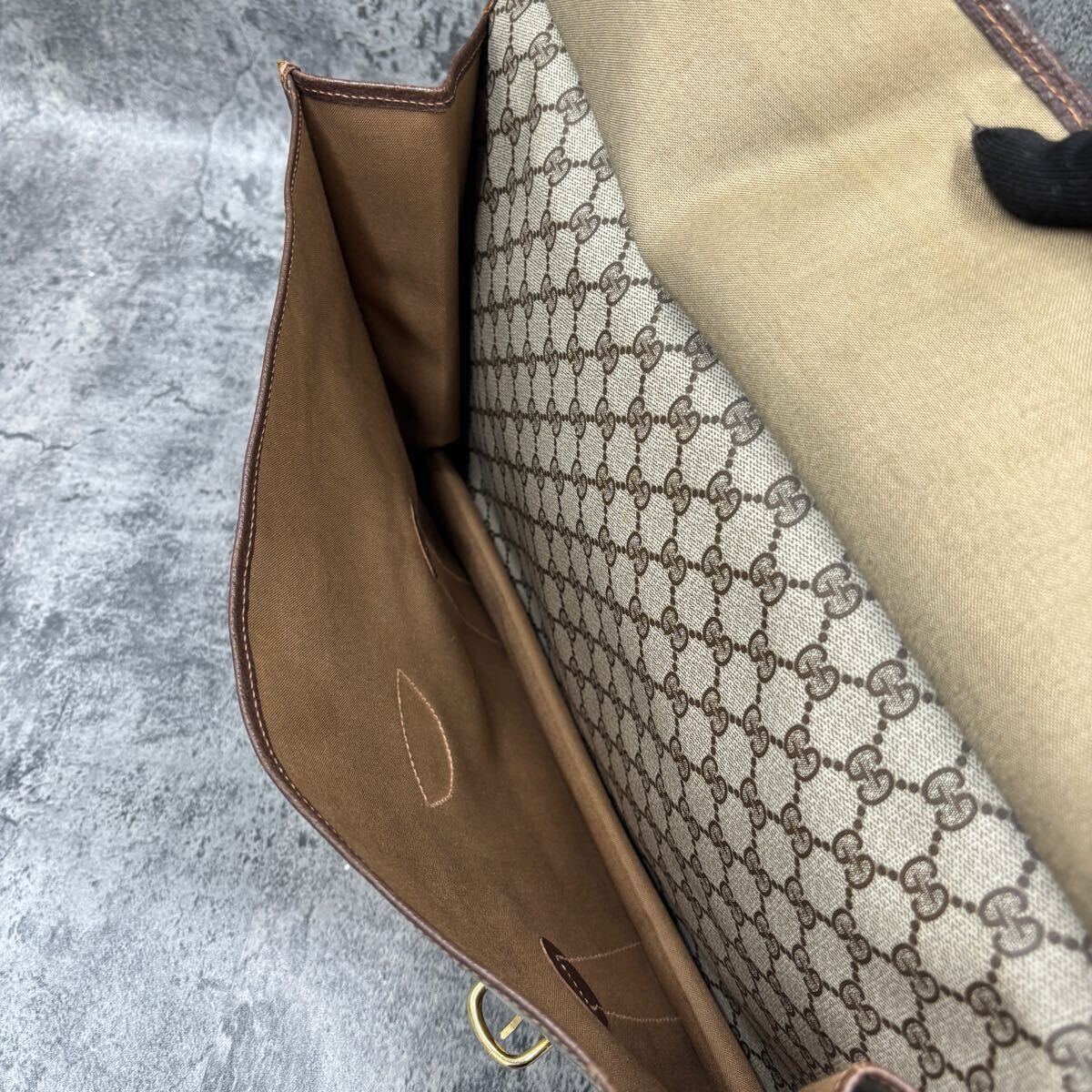 美品 GUCCI グッチ シェリーライン 2way メンズ ビジネス GG 美品 GUCCI グッチ シェリーライン 2way メンズ ビジネス GG