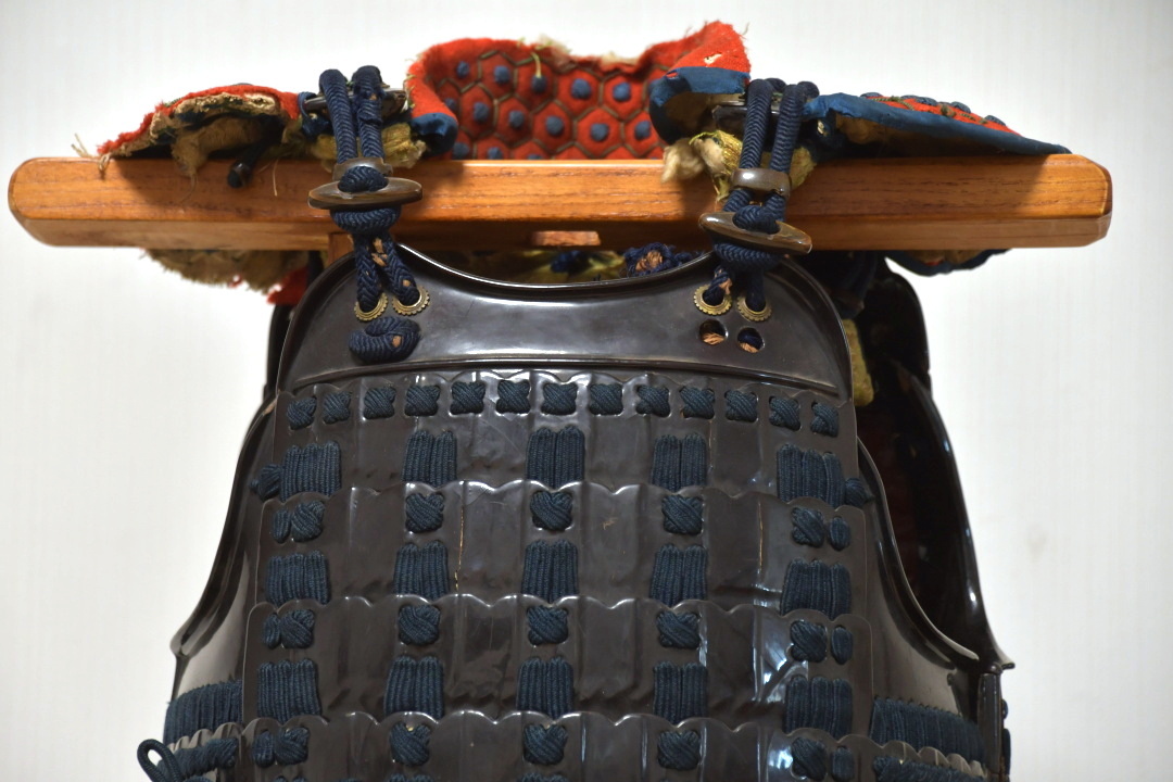 649 甲冑 胴 紺糸威○ 江戸時代 武具 鎧兜 武者行列 戦国武将 649 甲冑 胴 紺糸威○ 江戸時代 武具 鎧兜 武者行列 戦国武将