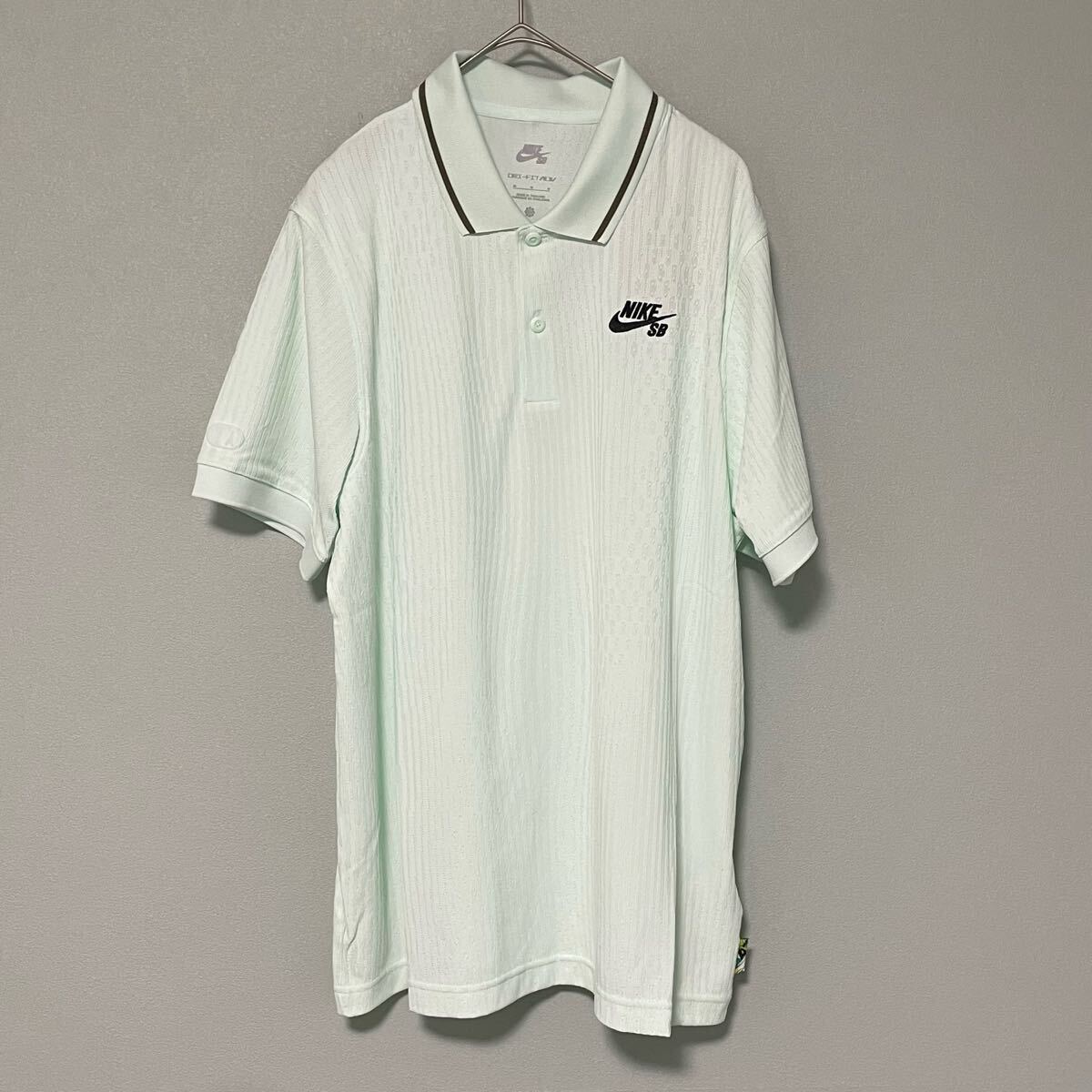 M 新品 ナイキ SB メンズ Dri-FIT ADV ショートスリーブ M 新品 ナイキ SB メンズ Dri-FIT ADV ショートスリーブ