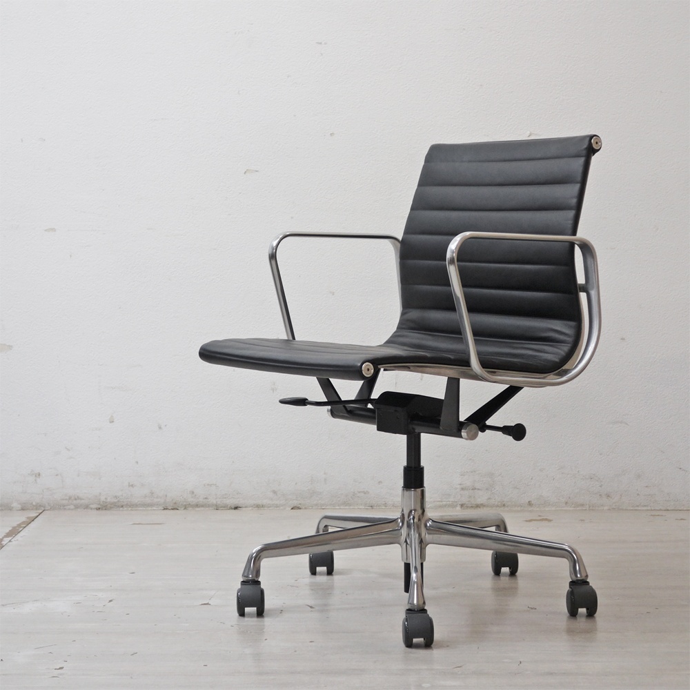 ○ ハーマンミラー Herman Miller イームズアルミナムグループ ○ ハーマンミラー Herman Miller イームズアルミナムグループ