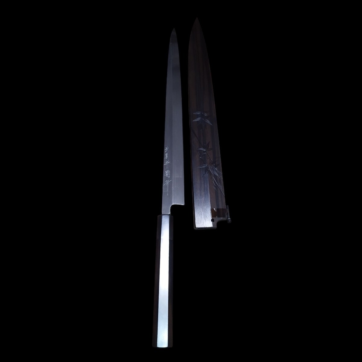 美品】 武蔵守國行作 『青鋼 本焼 柳刃包丁 刃渡310mm 一尺 鞘 美品】 武蔵守國行作 『青鋼 本焼 柳刃包丁 刃渡310mm 一尺 鞘