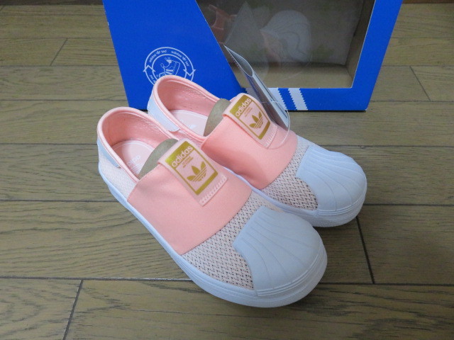 【新品】adidasアディダス薄手スニーカー?。玻埃? bimg=