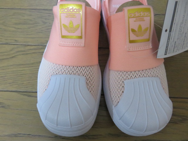 【新品】adidasアディダス薄手スニーカー?。玻埃? bimg=