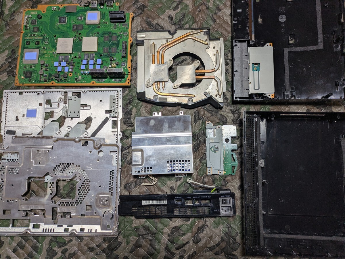 PS3 корпус CECHA00 начальная модель,playstation 3 произведено техническое обслуживание .